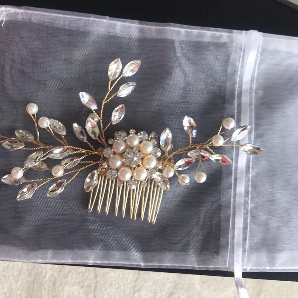 Bridal hair comb